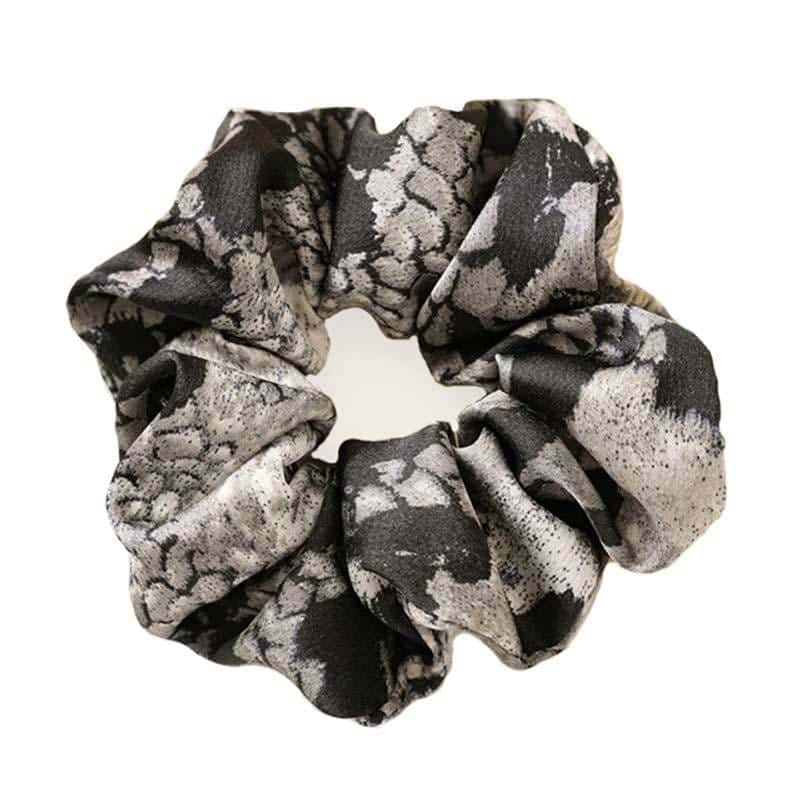Coletero Serpiente Scrunchie Gris