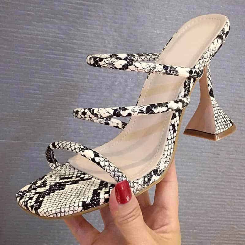 Sandalias Serpiente Blanco (Tacones)